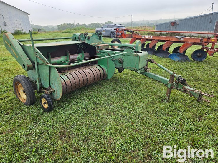 1960-john-deere-14t-image-3