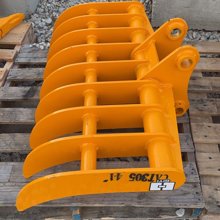 Giyi CAT305 41 Inch Rake Bucket