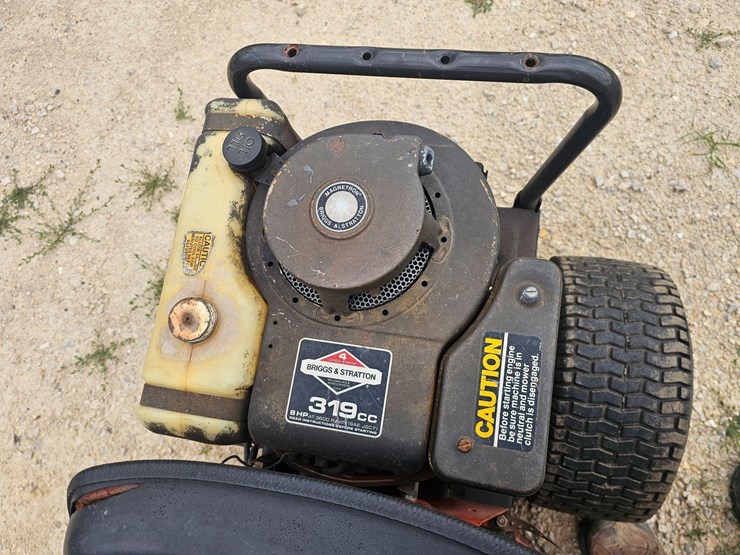 ariens-rm830c-riding-mower-image-5