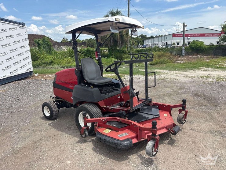 2015-toro-groundsmaster3280d-image-2