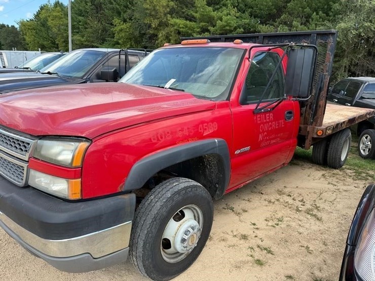 2005-chevrolet-3500-image-1