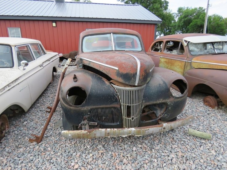 1941-ford-2dr-sedan-image-2
