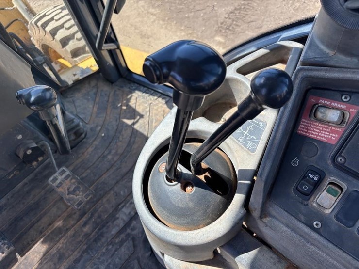 deere-310sg-image-41