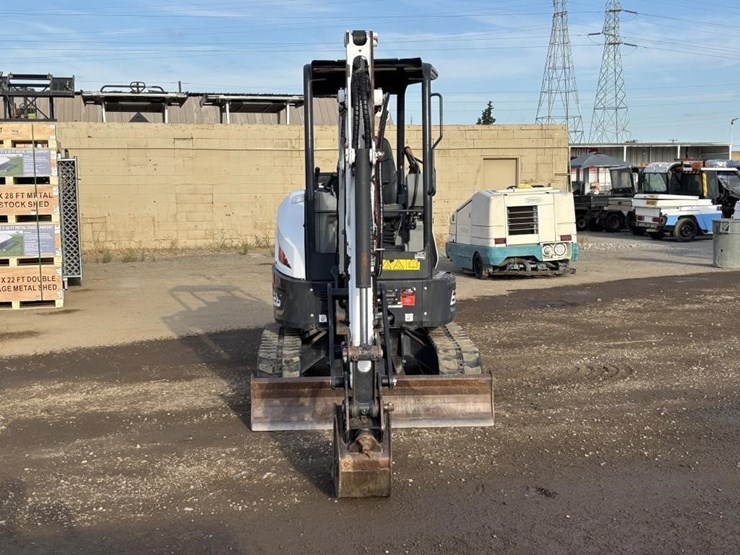 2021-bobcat-e26-image-6