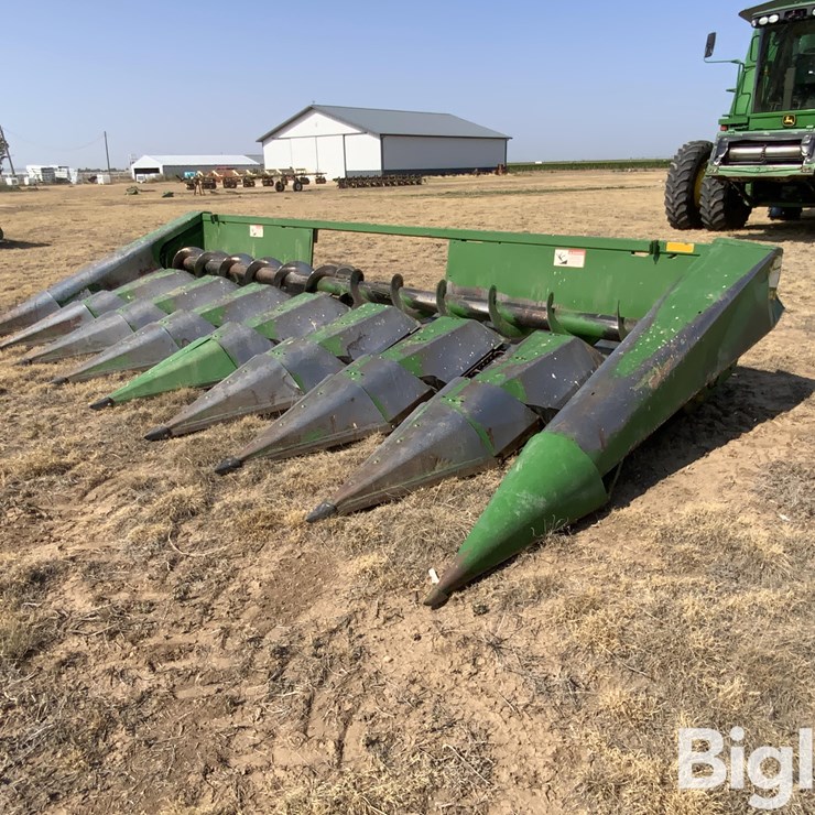 JOHN DEERE 843