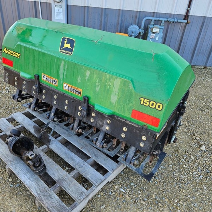 JOHN DEERE 1500