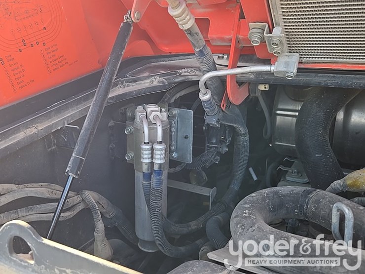 2023-kubota-svl97-2-image-33