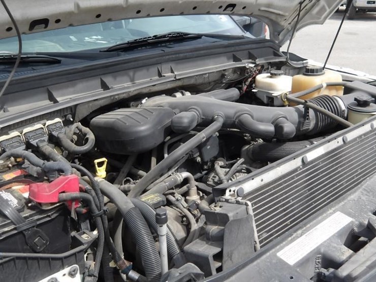 2011-ford-f550-image-9