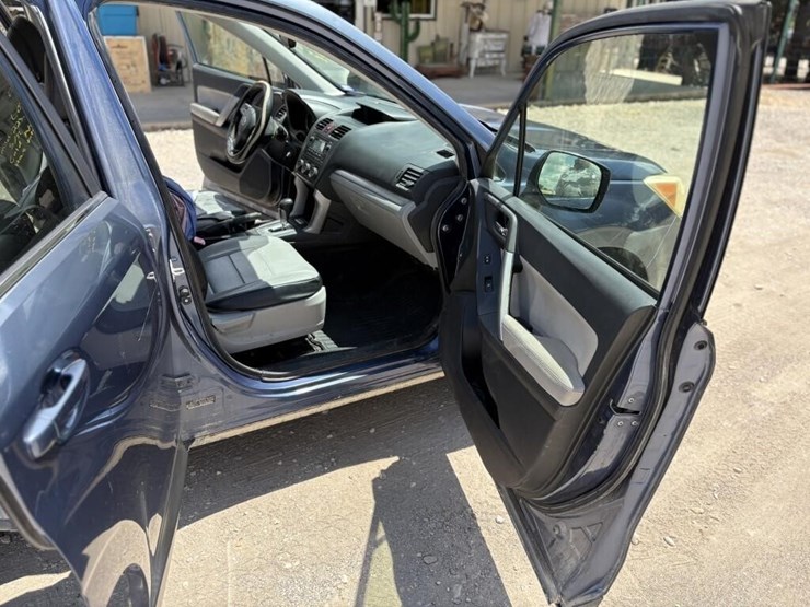 2014-subaru-forester-image-19