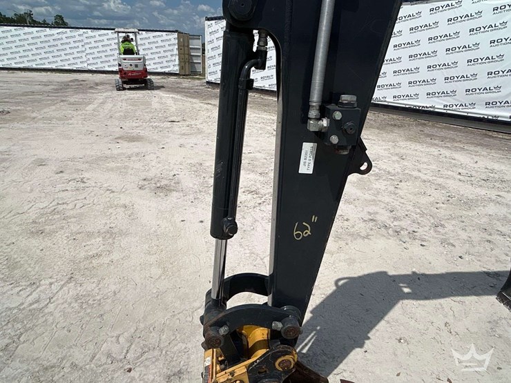 2023-deere-35g-image-17