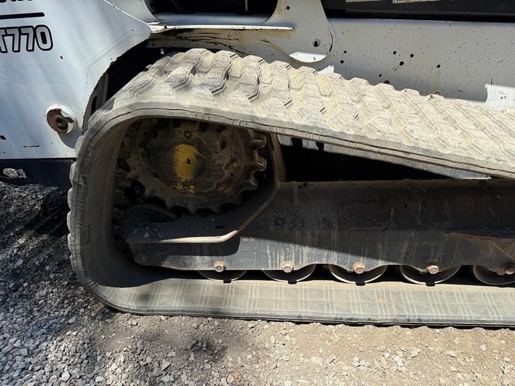 2018-bobcat-t770-image-13