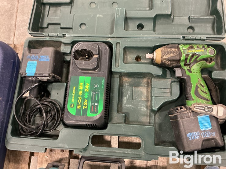 john-deere-12-image-13