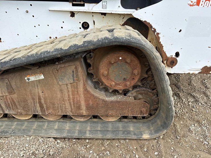2007-bobcat-t320-image-18