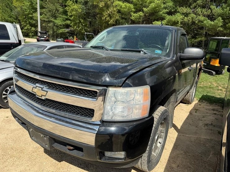 2007-chevrolet-silverado-1500-z71-image-1