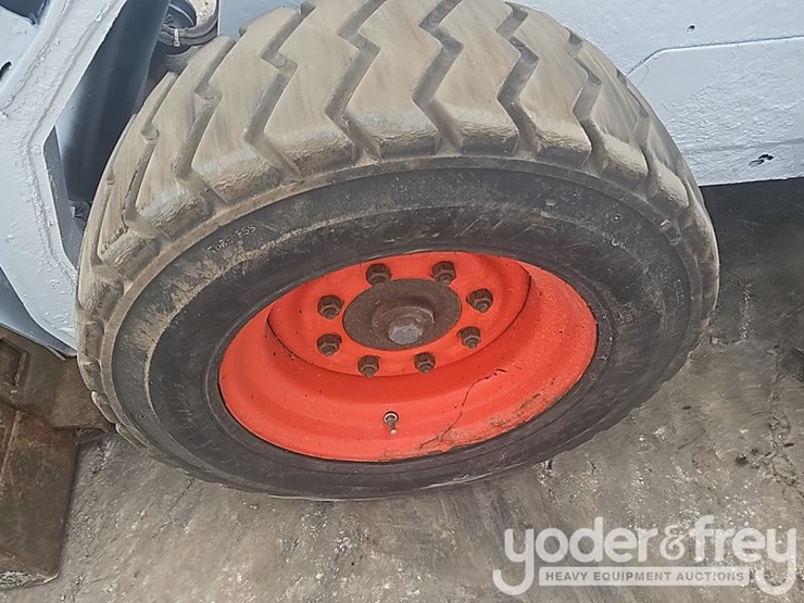 2011-bobcat-s185-image-13