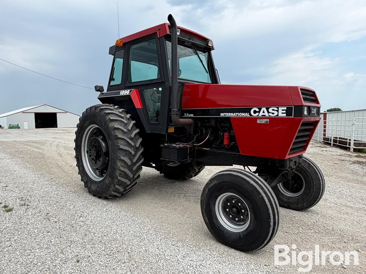1989-case-ih-1896-image-3
