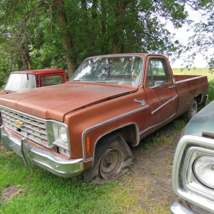 1975 CHEVROLET C10