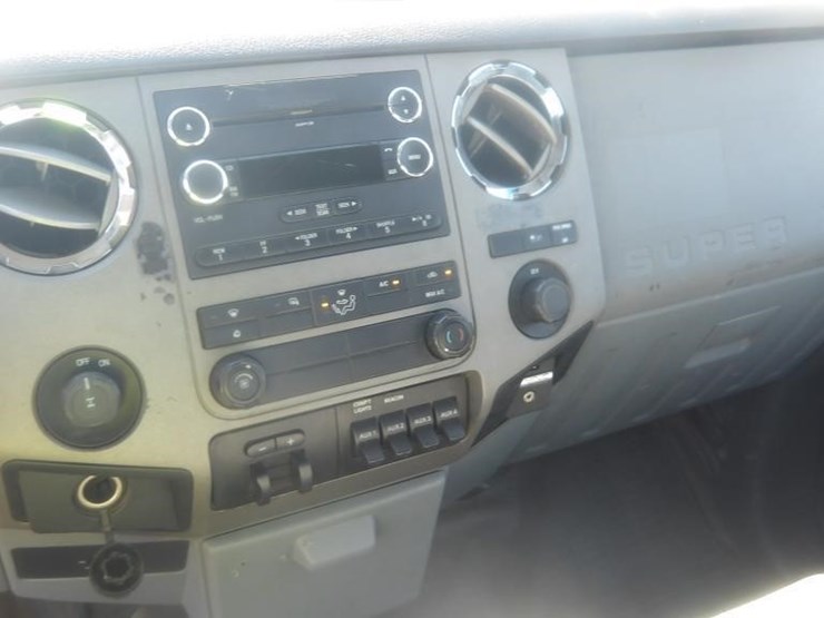 2011-ford-f350-image-15