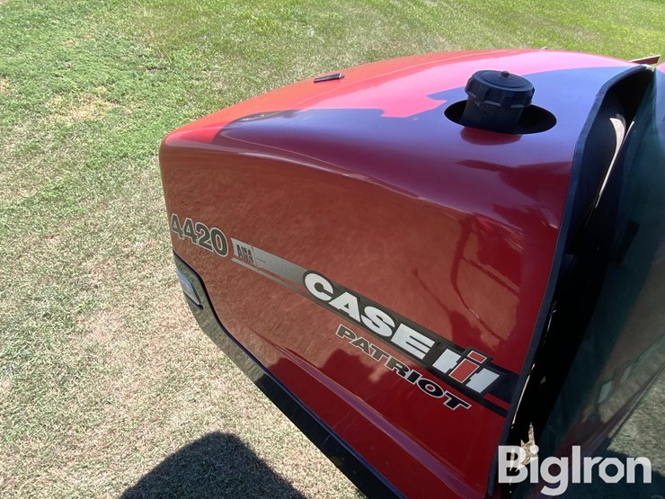 2011-case-ih-patriot-4420-image-10