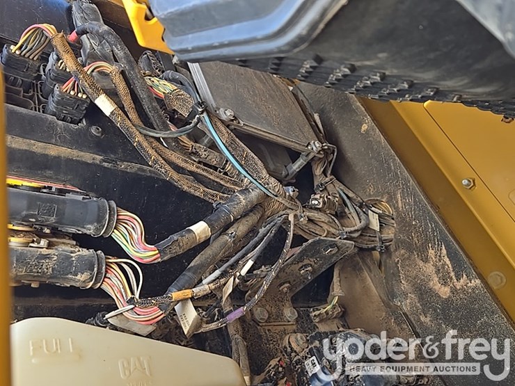 2019-caterpillar-336-image-33