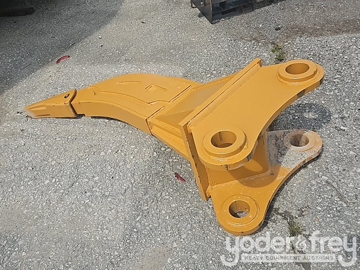 caterpillar-320-image-2