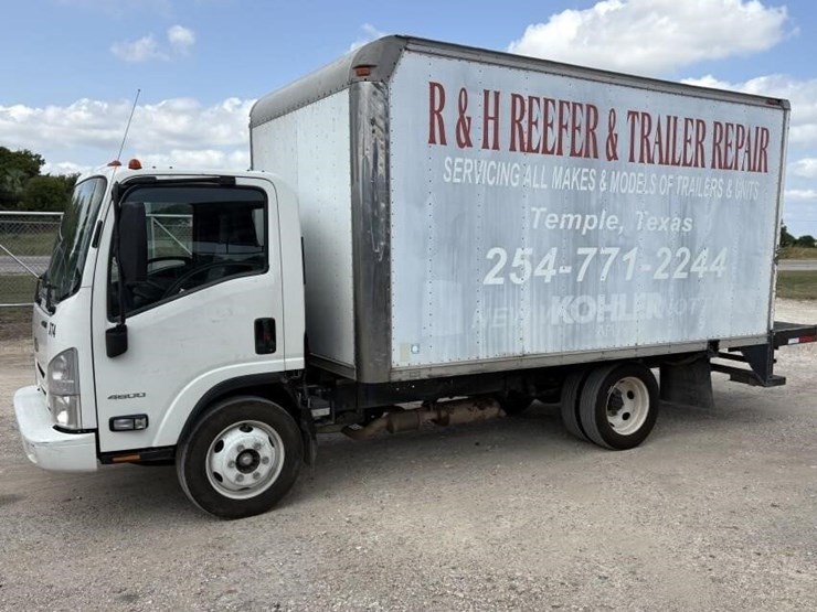 l3---2018-chevrolet-4500-box-truck-image-1