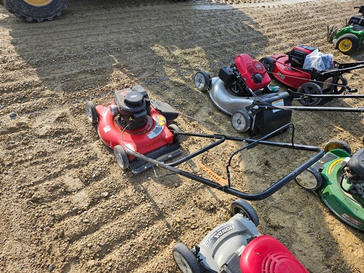 #17-•-yard-machine-push-mower-image-2