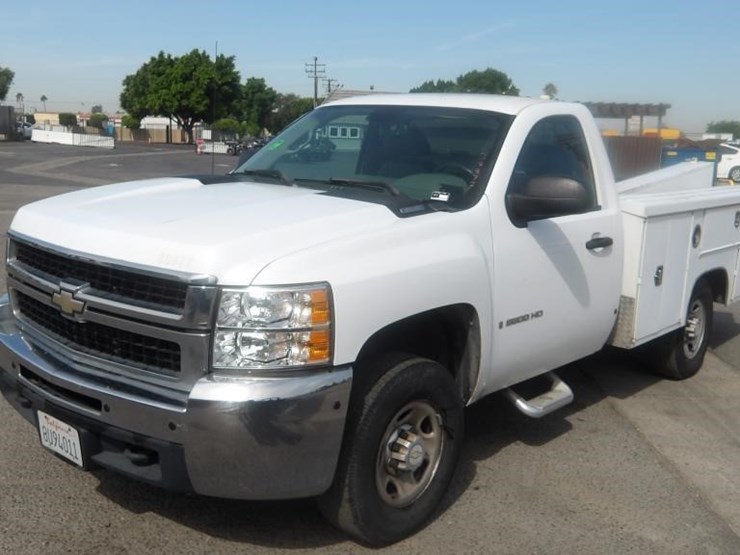 2009-chevrolet-silverado-2500-image-1