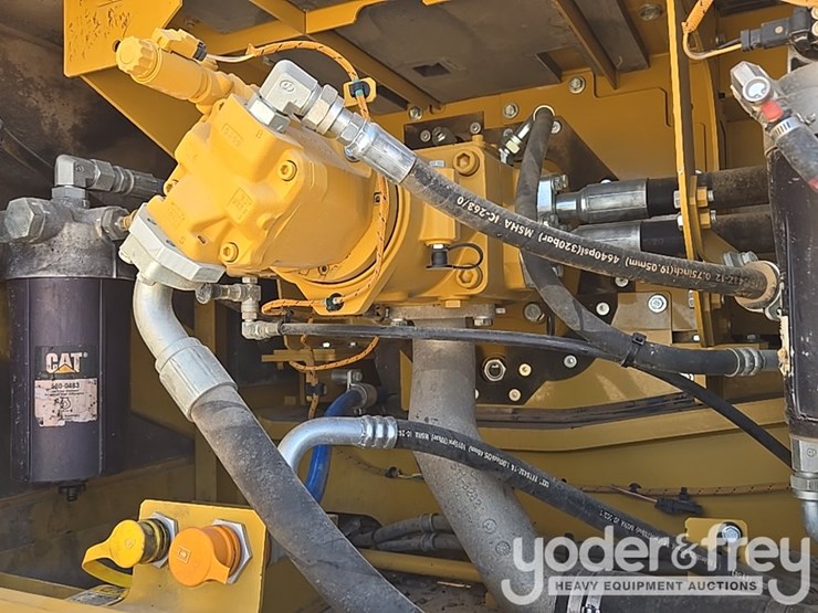 2019-caterpillar-336-image-41