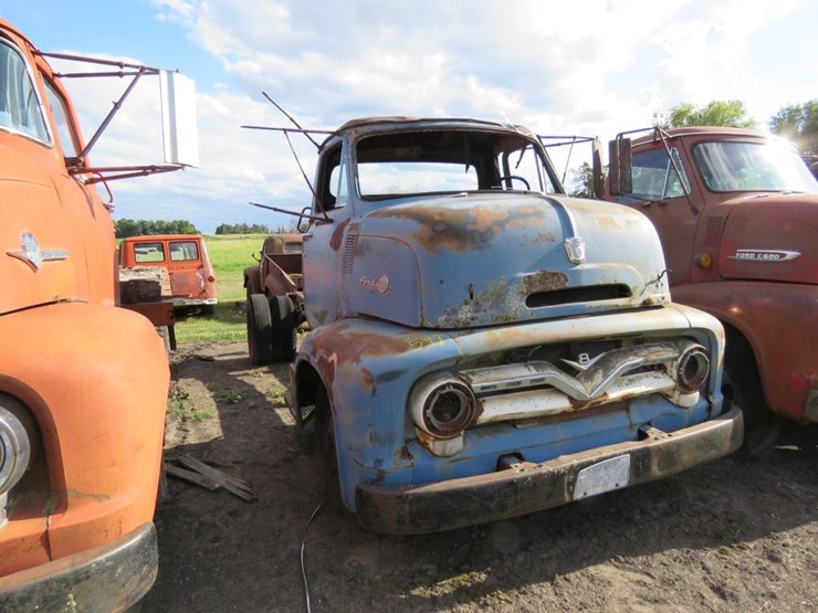1955-ford-c600-image-1