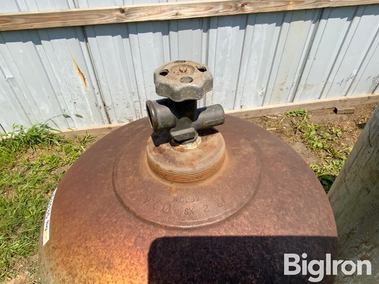 steel-100lb-propane-tanks-image-11