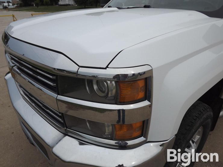 2017-chevrolet-k2500-image-9