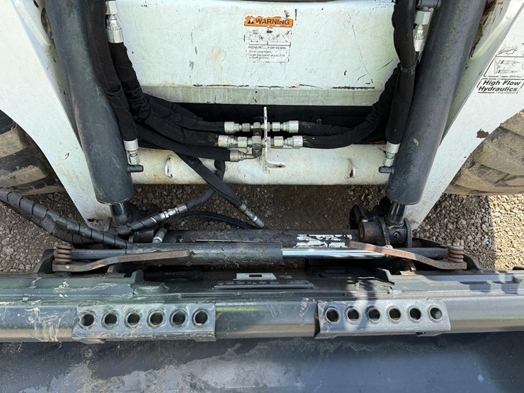 2018-bobcat-s590-image-10