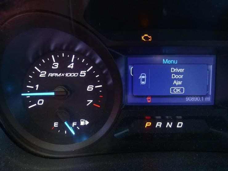 2015-ford-explorer-image-14