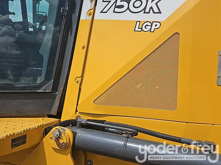 2013-deere-750k-lgp-image-21