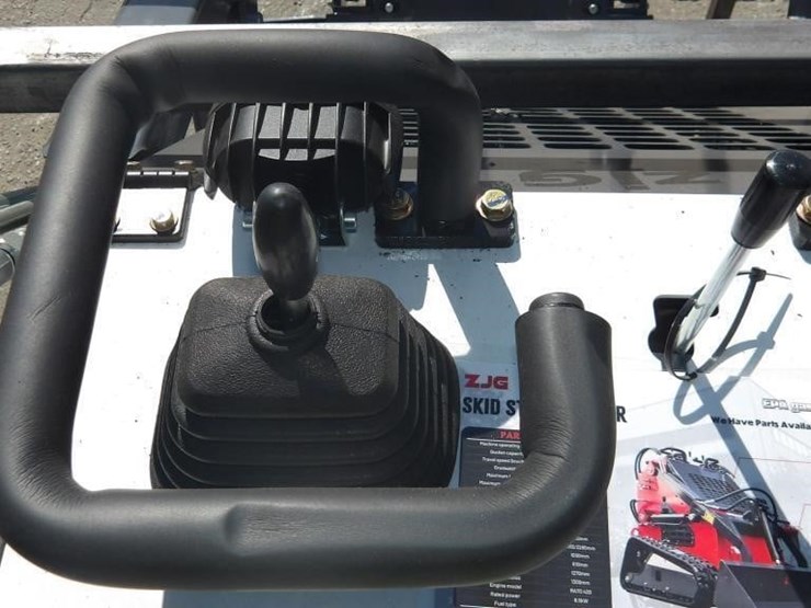 2026-zjz-380-skid-steer-track-loader-image-15