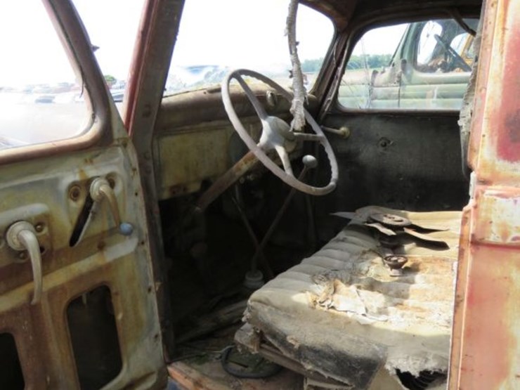1937-dodge-1-1/2-ton-truck-image-5