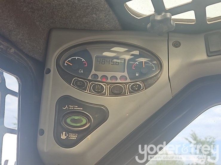 2011-bobcat-s185-image-27