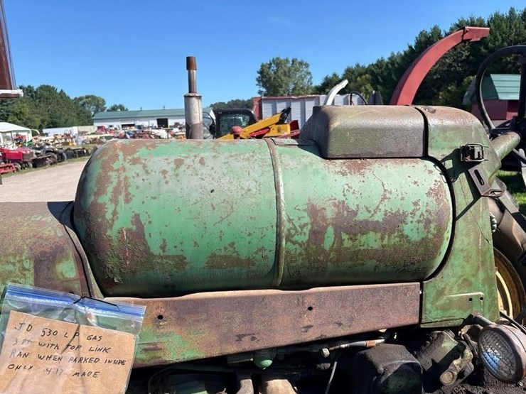 john-deere-530-image-11