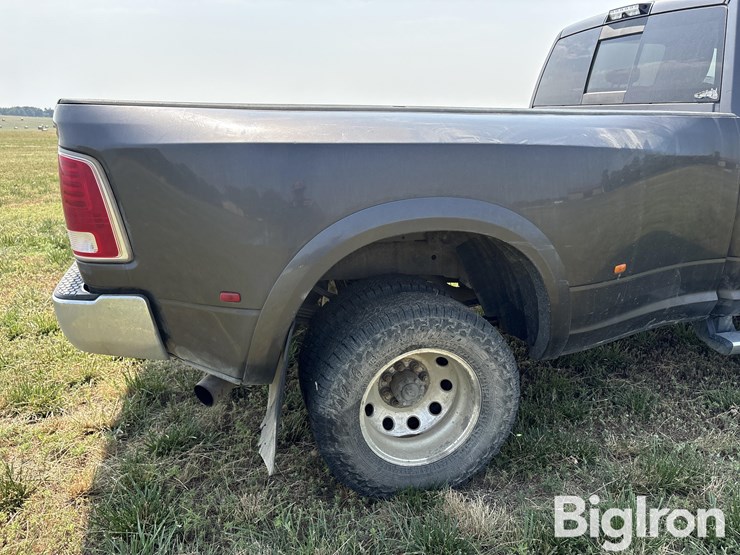 2017-dodge-3500-image-18