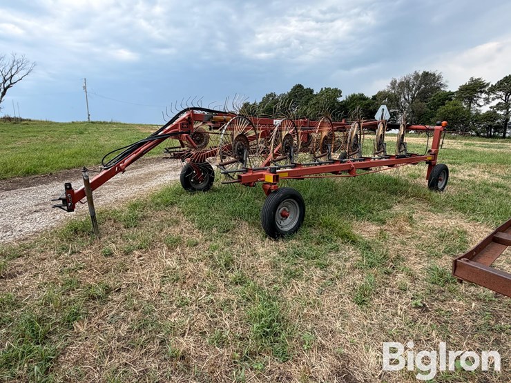 2009-massey-ferguson-3983-image-1