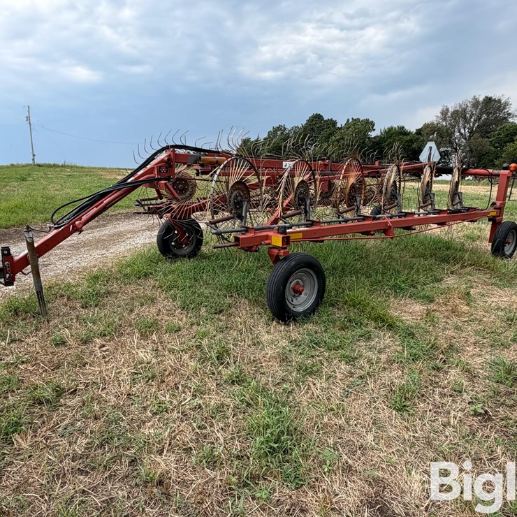 2009 MASSEY-FERGUSON 3983