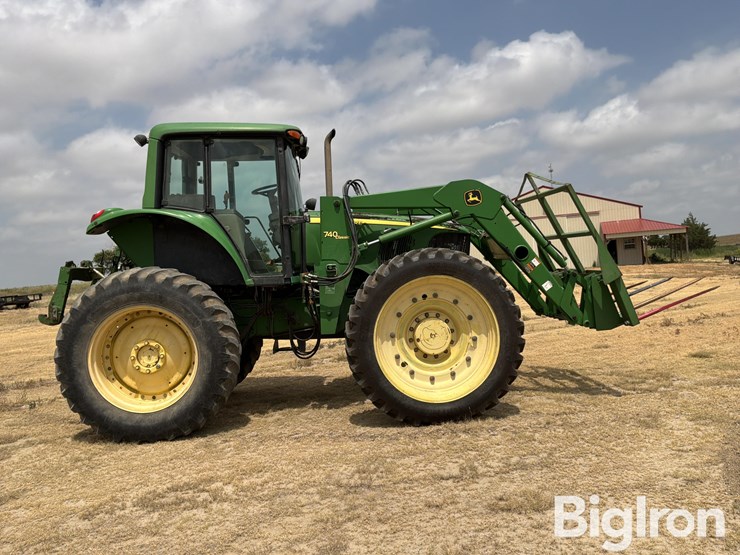 2004-john-deere-7420-image-4