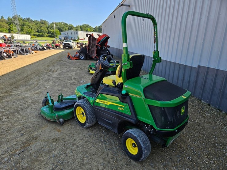 2023-john-deere-1550-image-3