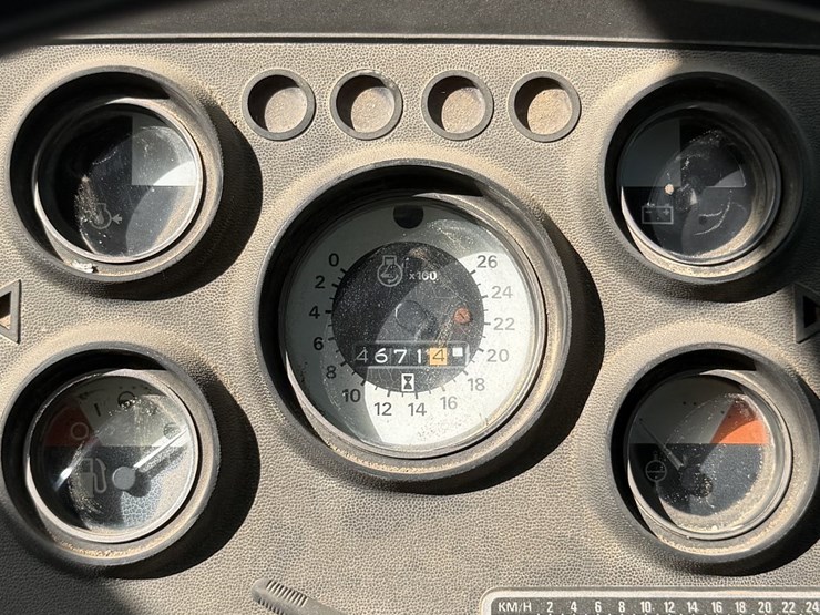 ford-7700-image-24