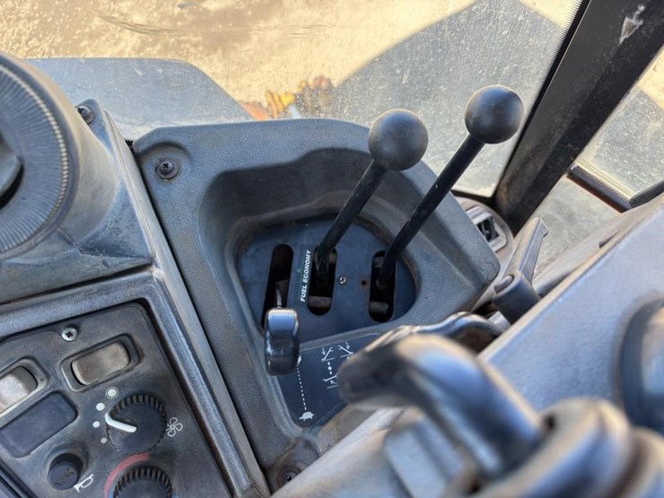 deere-310sg-image-45