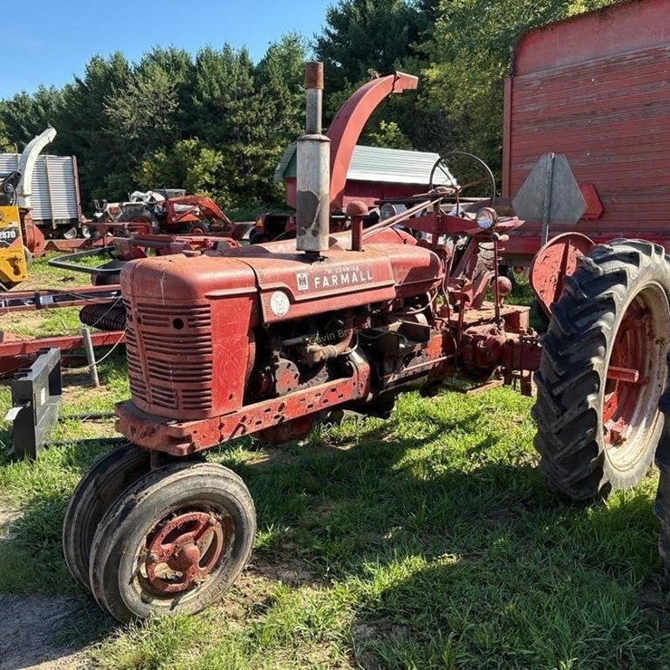 Farmall Super H Tractor