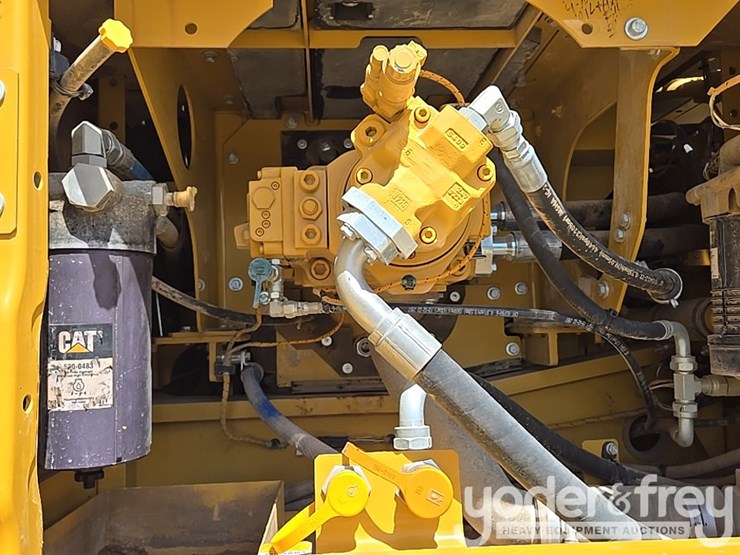 2019-caterpillar-336-image-39