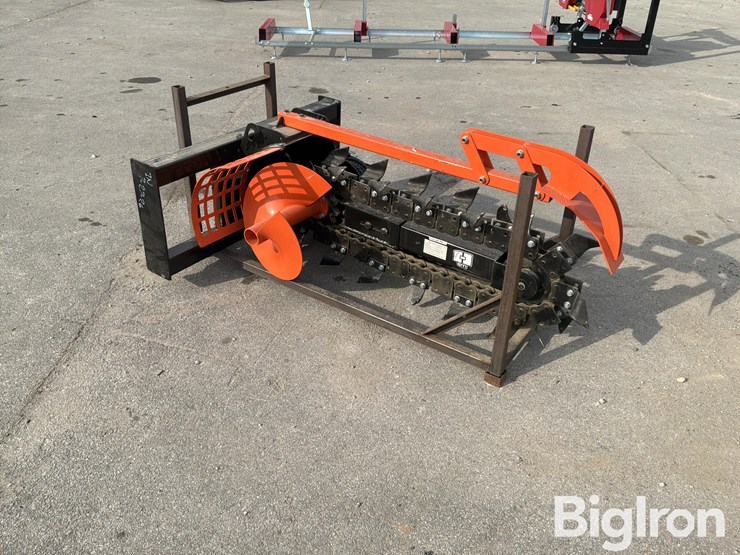 2026-massey-ferguson-730-image-3