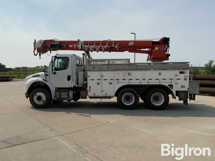 2014-freightliner-m2-106-image-8